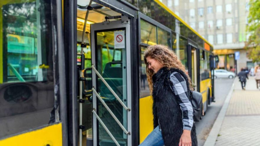 El aviso de la Guardia Civil que debes tener en cuenta cuando te montes en el transporte público: &quot;Mucho ojo&quot;