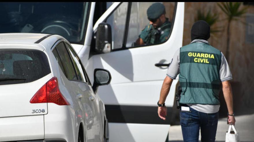 Imagen de archivo de unos agentes de la Guardia Civil.