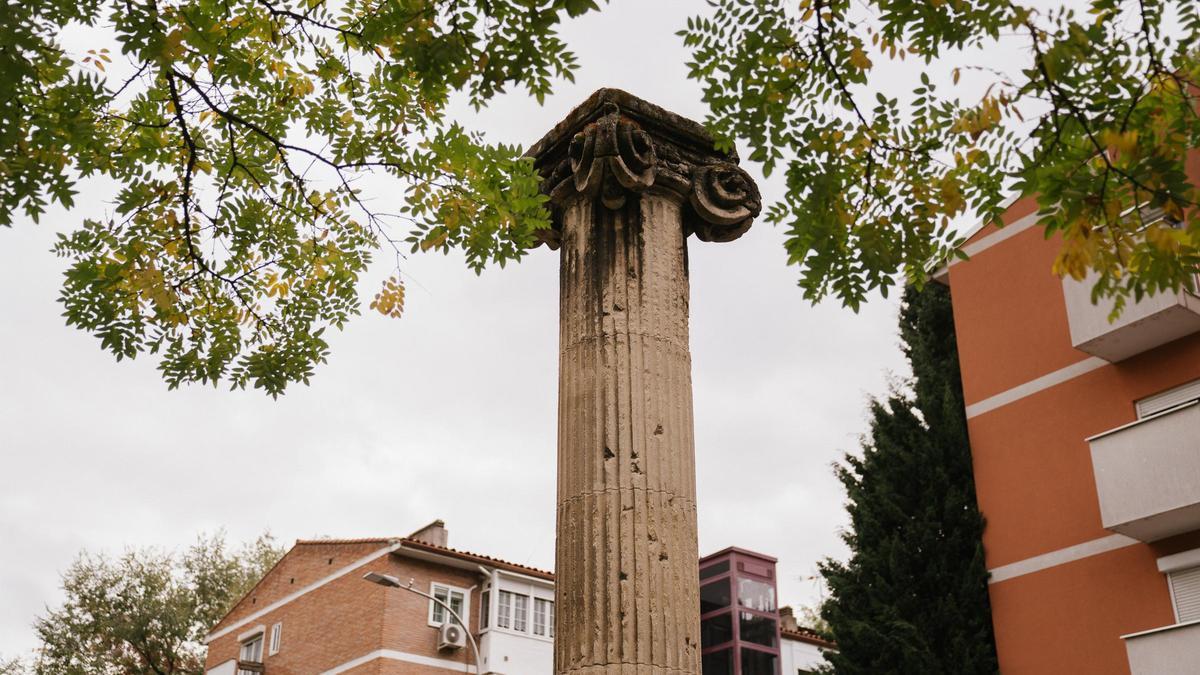 Las columnas, propias de la civilización griega, son de estilo jónico, una evolución del dórico.