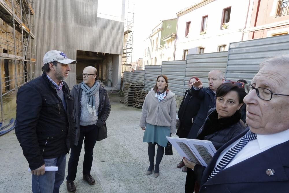 Visita al edificio de Tabacalera