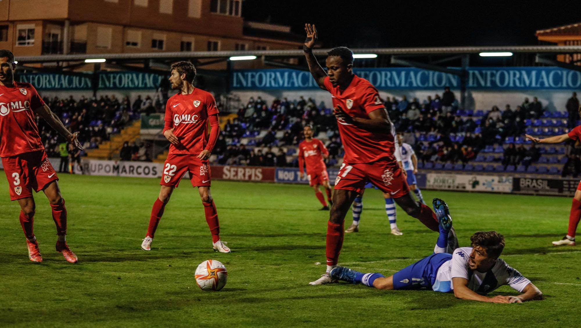 Tercer pinchazo seguido del Alcoyano (0-2)