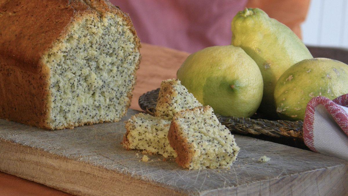 Receta de bizcocho inspirada en &#039;Pan de limón con semillas de amapola&#039;.