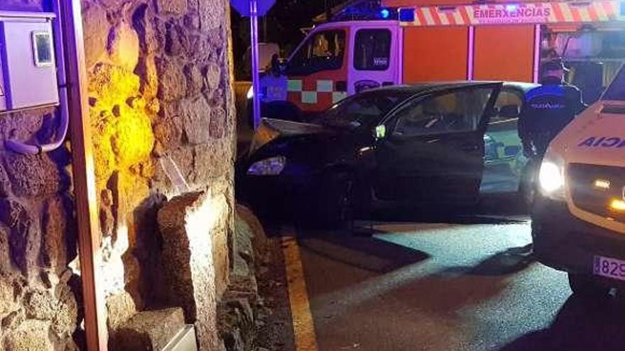 El accidente en la Rúa do Souto, con 5 heridos leves. // Cedida