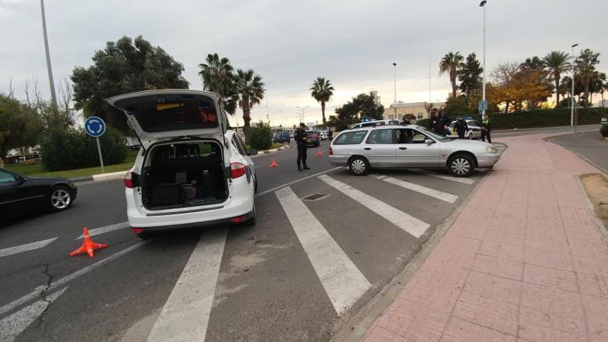 imagen de archivo de un control de tráfico de la Policía Local de Torrevieja