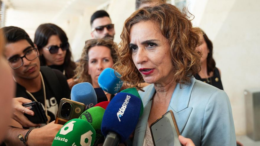Montero se refiere a Cerdán como &quot;una persona que no tiene que ver con el PSOE&quot;