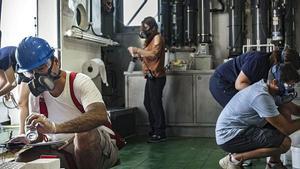 El còctel de gas i cendres del volcà de La Palma afecta les vies respiratòries