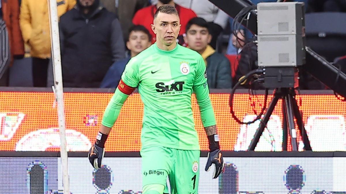 Muslera recuperó la titularidad