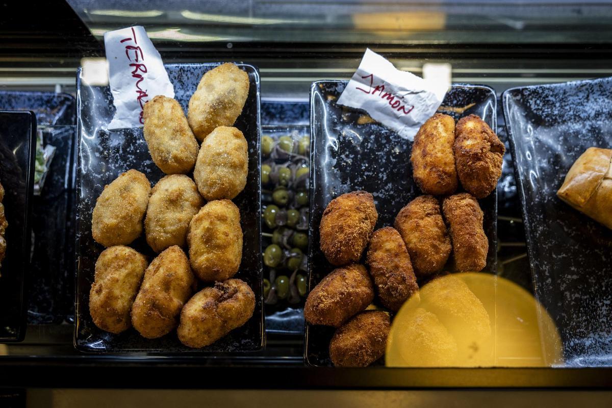 En imágenes | La Cava, el restaurante del Actur que conquistó al barrio más exigente de Zaragoza con su cocina mediterránea