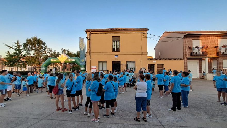 GALERÍA | Sensacional respuesta de Villafáfila a la marcha contra el cáncer