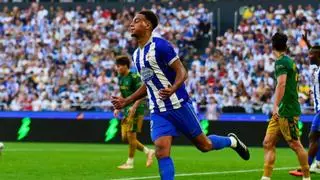 Bright Ede se lesiona ante el Levante y se une a la enfermería del Deportivo: "No tiene buena pinta"