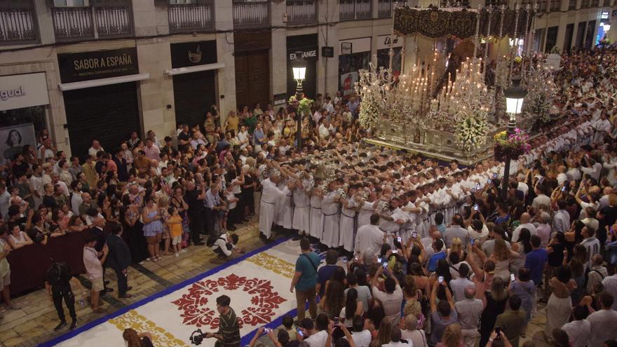 Procesión extraordinaria de la Virgen de la Paz por el centenario de la hermandad de la Sagrada Cena