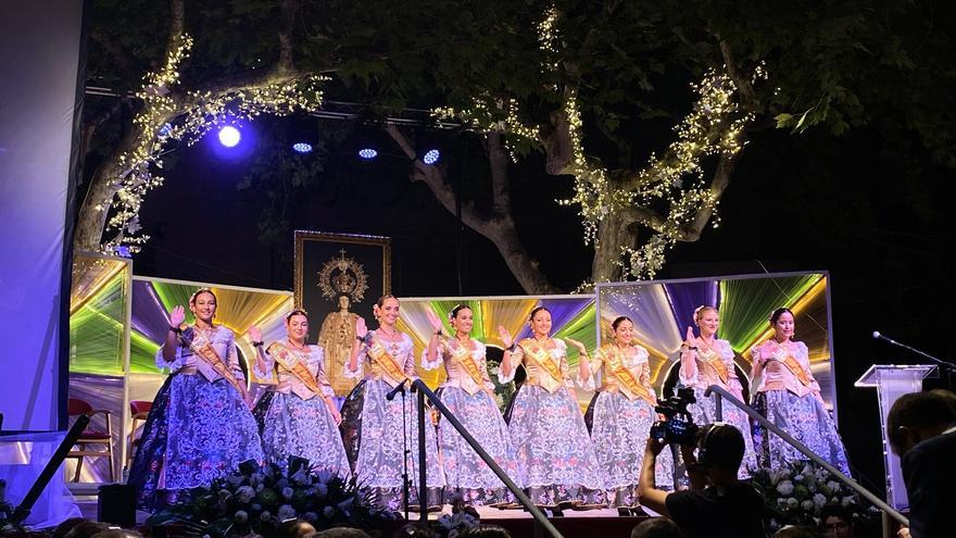 Aspe exalta a las Damas de Honor de la Virgen de las Nieves