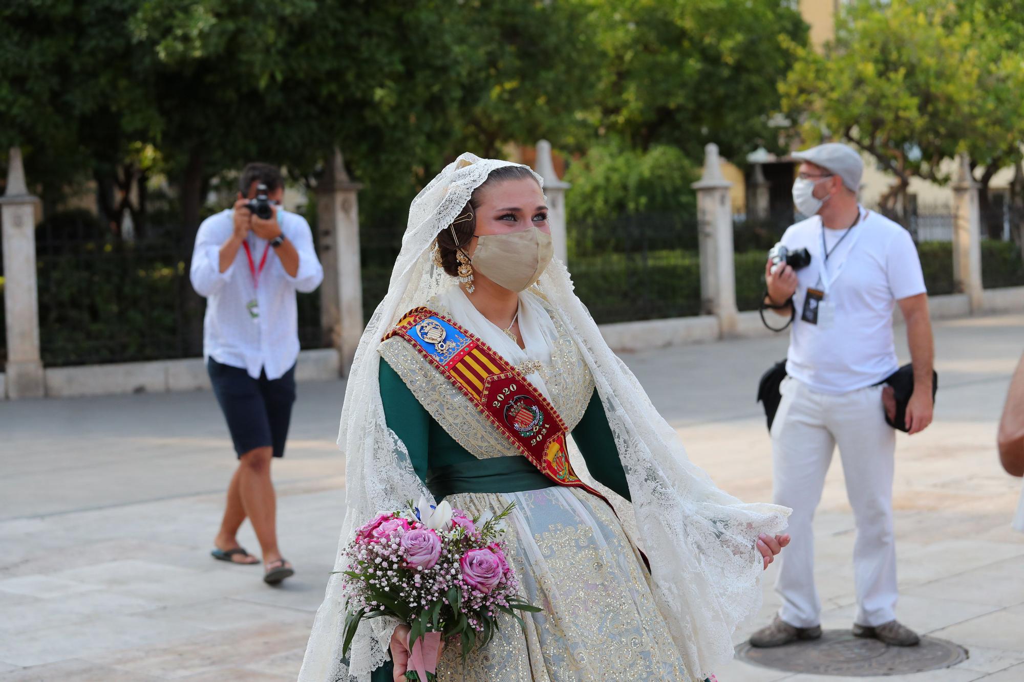 Búscate en la ofrenda por la calle caballeros de las 17:00 a las 18:00