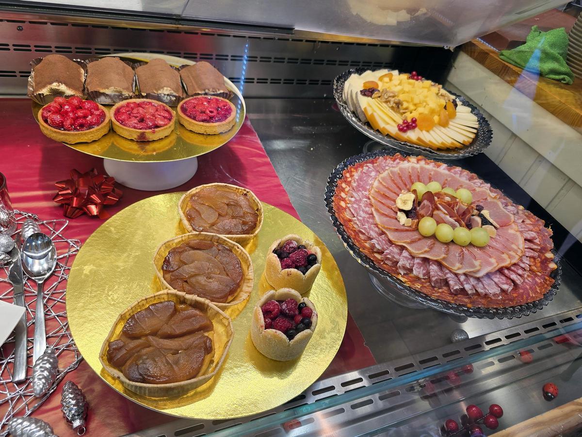 Comidas preparadas para llevar en el local de Coren de la calle Rosalía de Castro en Vigo