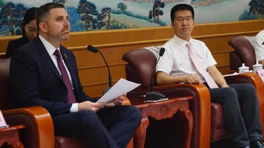 Jordi Mayor durante su intervención ante las autoridades de la ciudad china de Rui&#039;an.