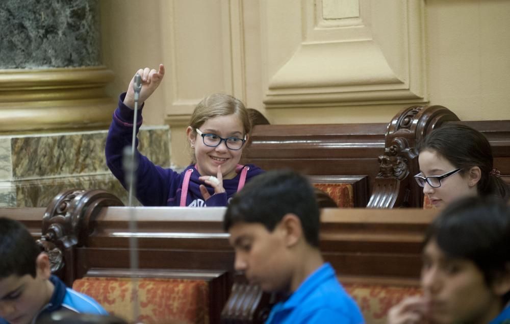 Pleno infantil sobre seguridad vial en A Coruña