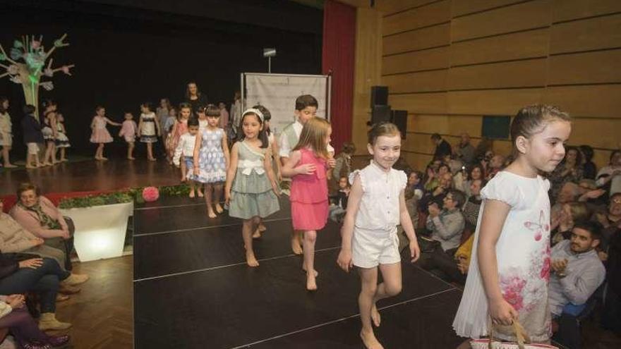 Desfile de moda para dinamizar el comercio betanceiro