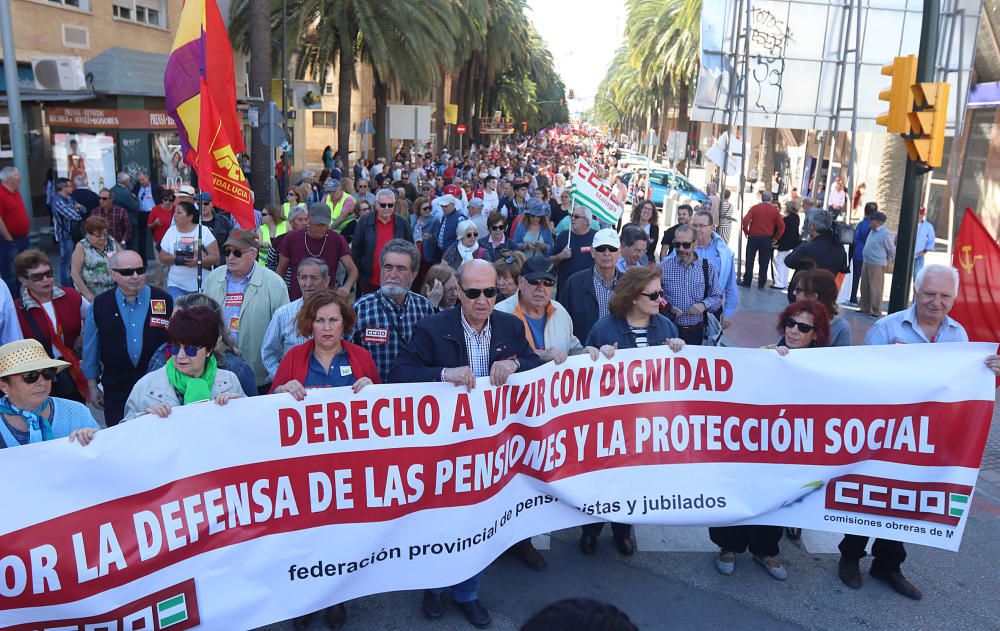 Miles de personas secundan en Málaga la marcha central del Primero de Mayo en Andalucía