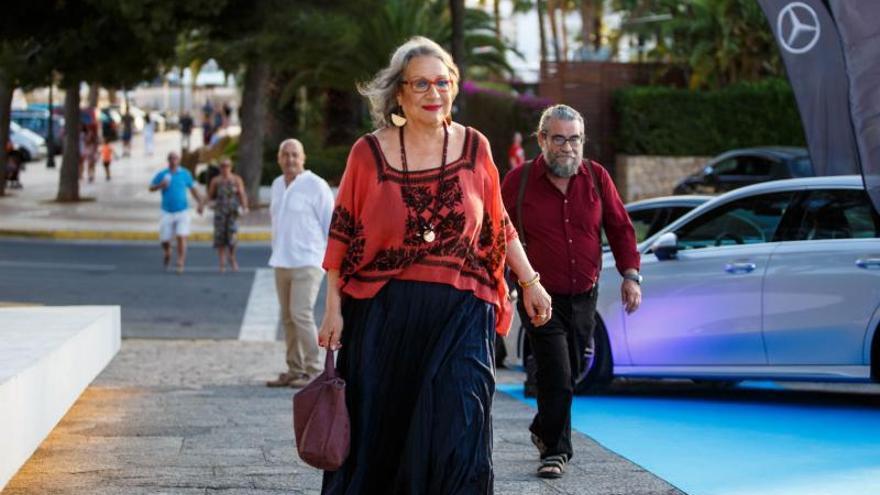 La directora de teatro, en la gala del 125 aniversario de Diario de Ibiza con Miquel Ramón