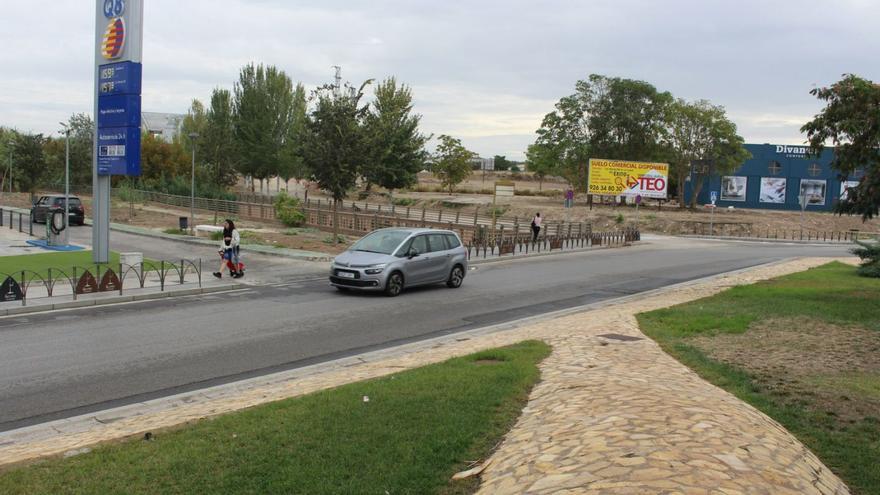 Sector final del área de reparto del río Lucena, desde la avenida Miguel Cuenca Valdivia al recinto ferial.