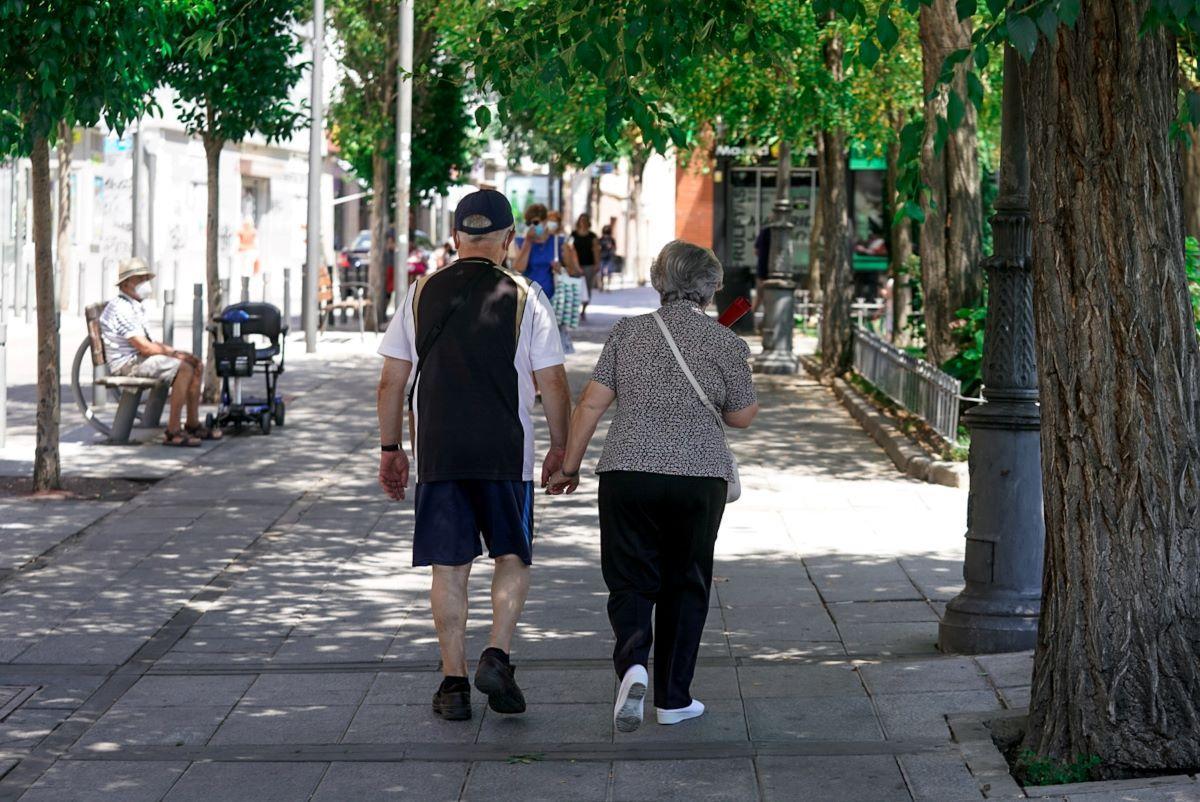 Una mayor esperanza de vida nos obliga a planificar más nuestros ahorros para la jubilación.