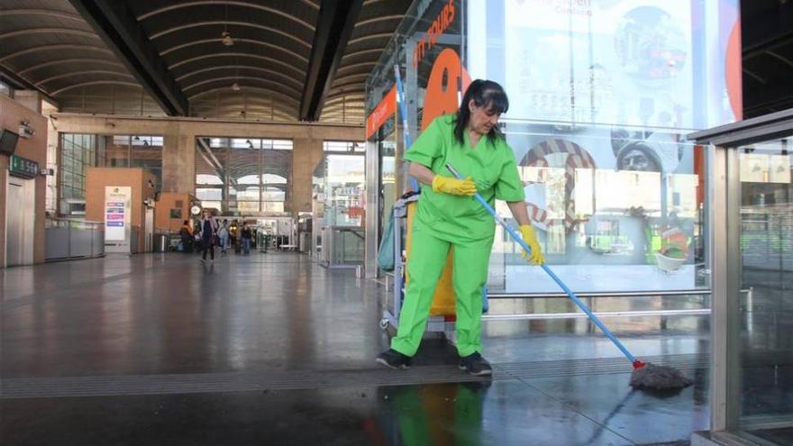 Termina la huelga de limpieza de la estación del AVE tras 27 días