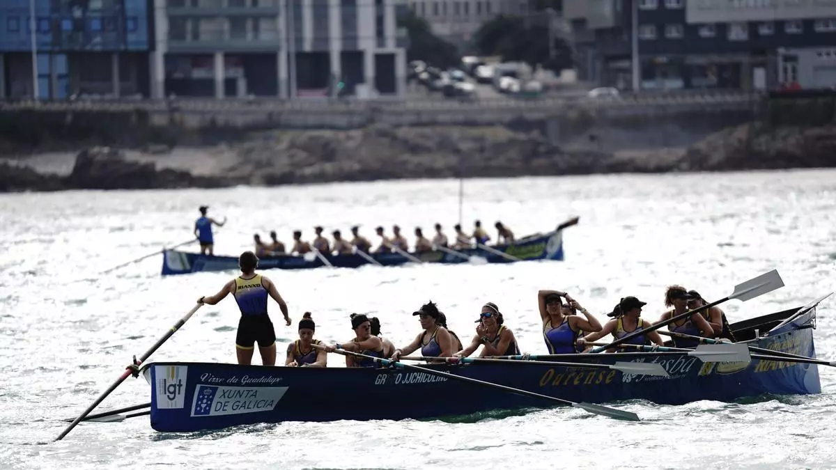 Salgado-Perillo y Cabo da Cruz manda en la clasificación del Trofeo Teresa Herrera de traineras en A Coruña