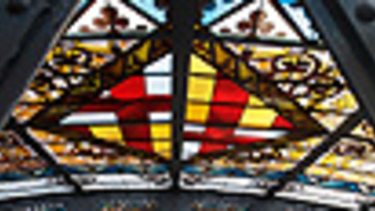 El restaurado vitral que corona el Palau de Justícia de Barcelona.