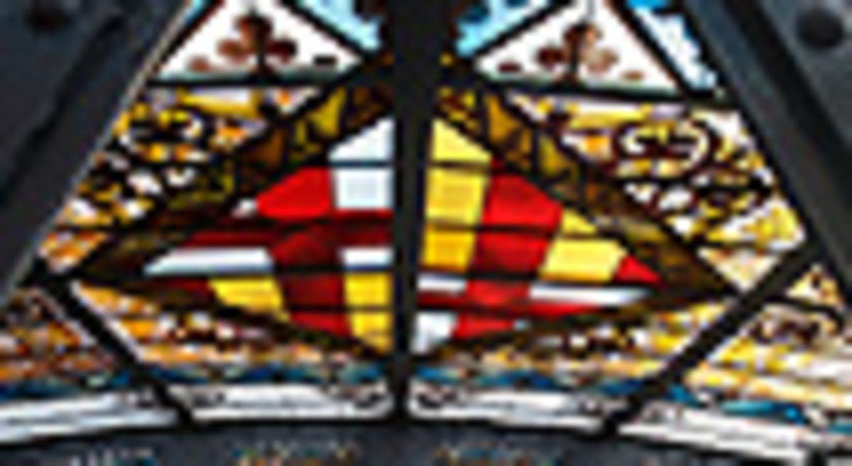 El vitrall restaurat que corona el Palau de Justícia de Barcelona.