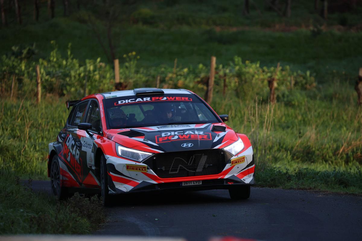 Tramo de Betanzos - Coiròs del 30 Rally de A Coruña .