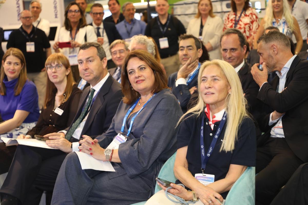 (De izda a dcha) Emma Bond, Gustavo Sangana, Beatriz Calzada y Ece Gürsoy
