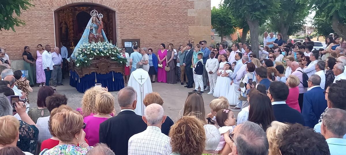 GALERÍA| Fuentesaúco honra a la Virgen de la Antigua
