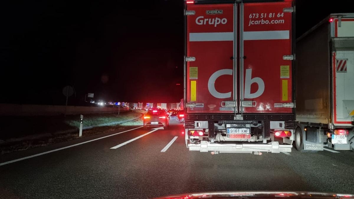 Accidente en la A-3 con atascos kilométricos