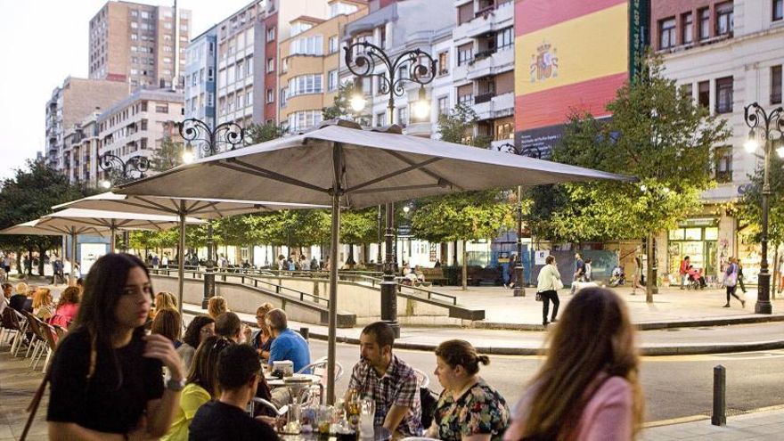 La "banderona", un atractivo más en Gijón