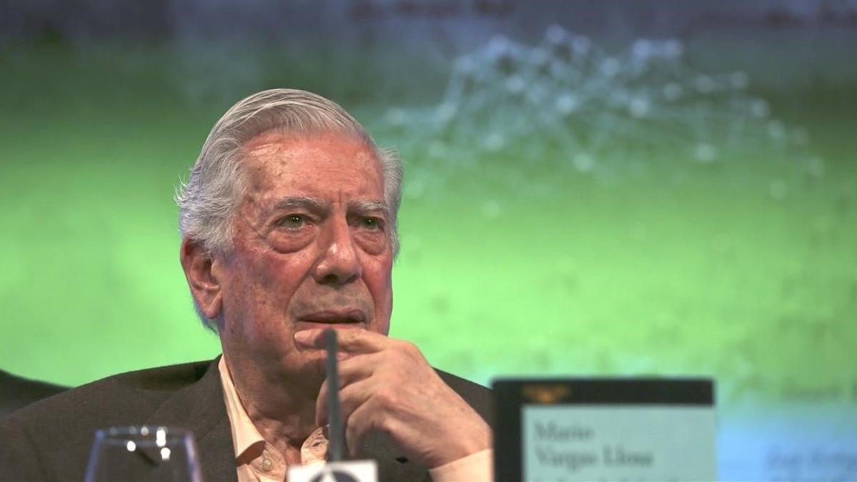 Mario Vargas LLosa, durante la presentación de 'La llamada de la tribu', Madrid