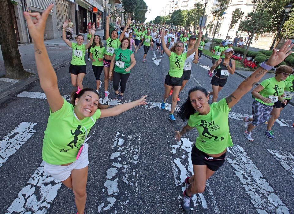 La ola de solidaridad venció a la ola de calor en la Carrera Solidaria Femenina de Vigo, en la que hubo mucha diversión