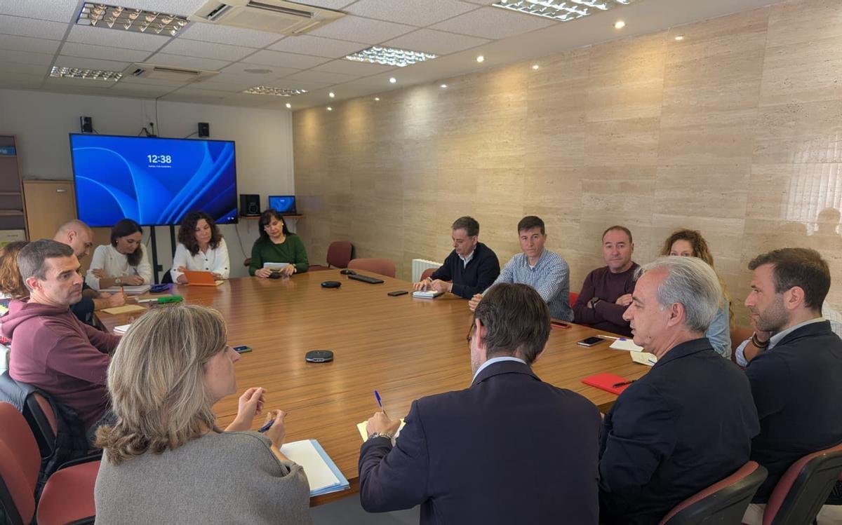 Una de las reuniones informativas  del pasado mes de noviembre con la comunidad educativa de Utiel.