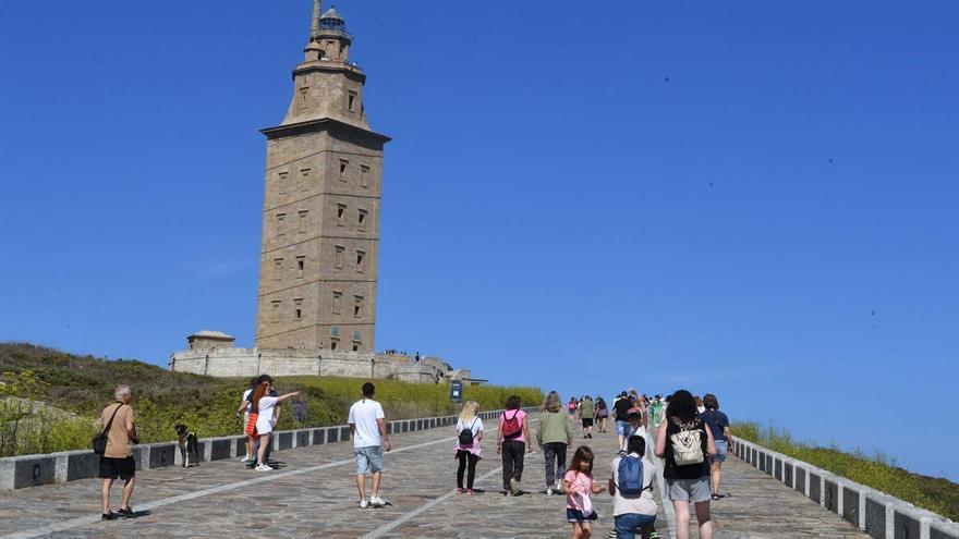 La Torre de Hércules permanecerá cerrada al público hasta junio por obras