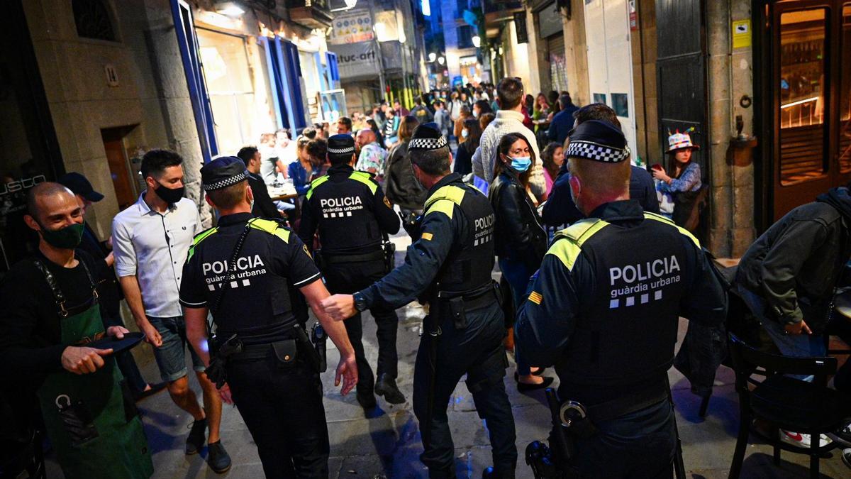 La Guardia Urbana controla la zona del Born de Barcelona