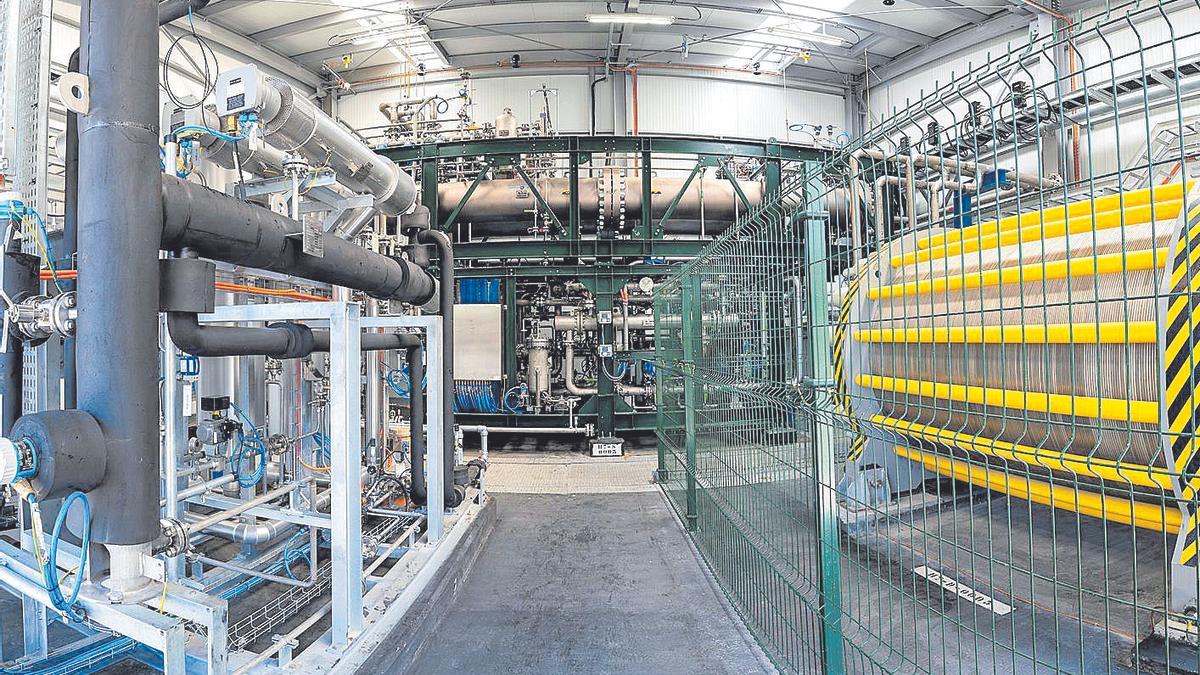 Interior de un electrolizador para producir hidrógeno verde.