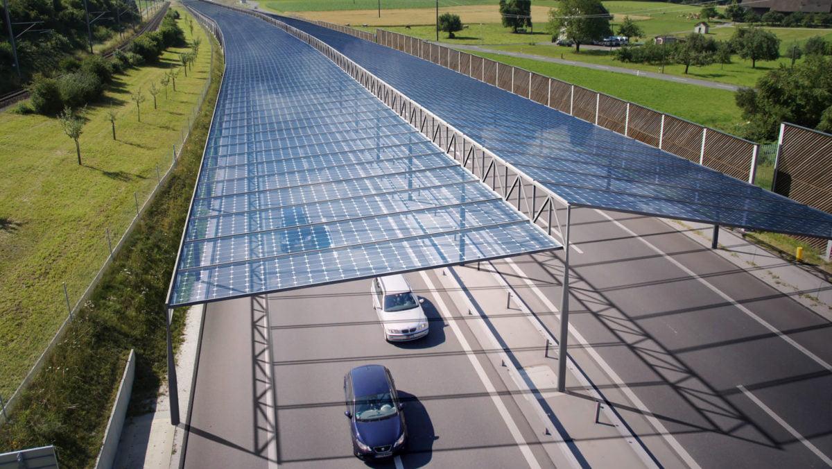 Proyecto austriaco de una autopista cubierta por paneles solares. Proyecto austriaco de una autopista cubierta por paneles solares.