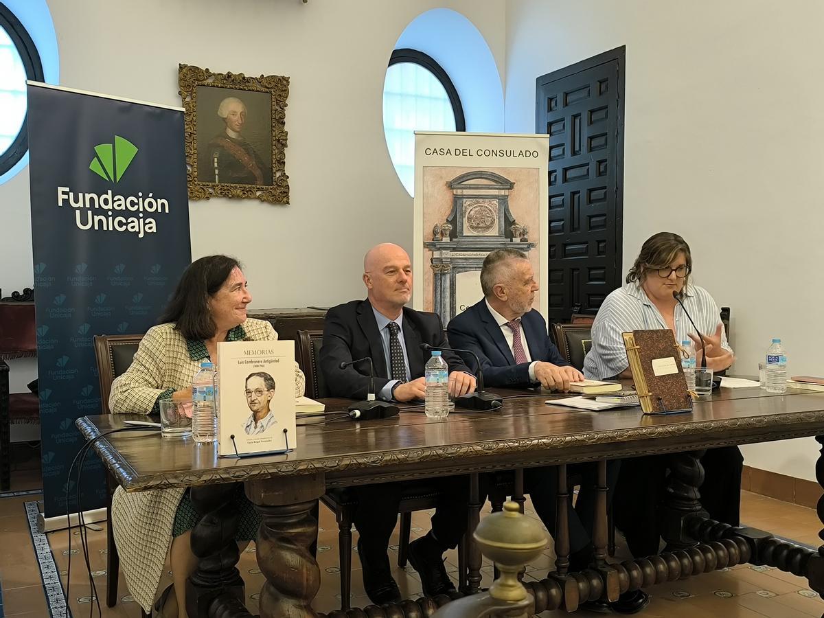 Presentación de sus memorias, en la Económica el 24 de abril, con Esther Cruces, Francisco Cañadas, José María Ruiz Povedano y Lucía Reigal.