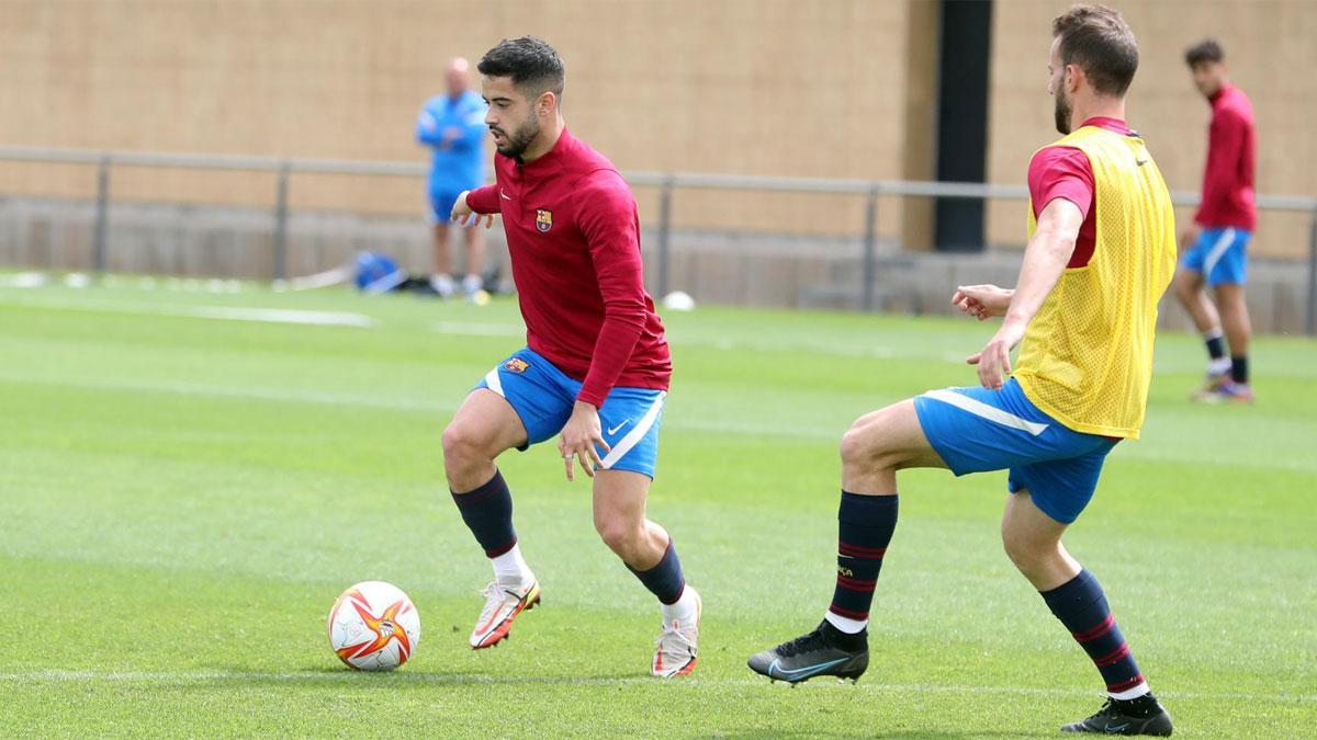 Álvaro Sanz, ejercitándose este jueves con el Barça B antes de ser reclamado por el primer equipo