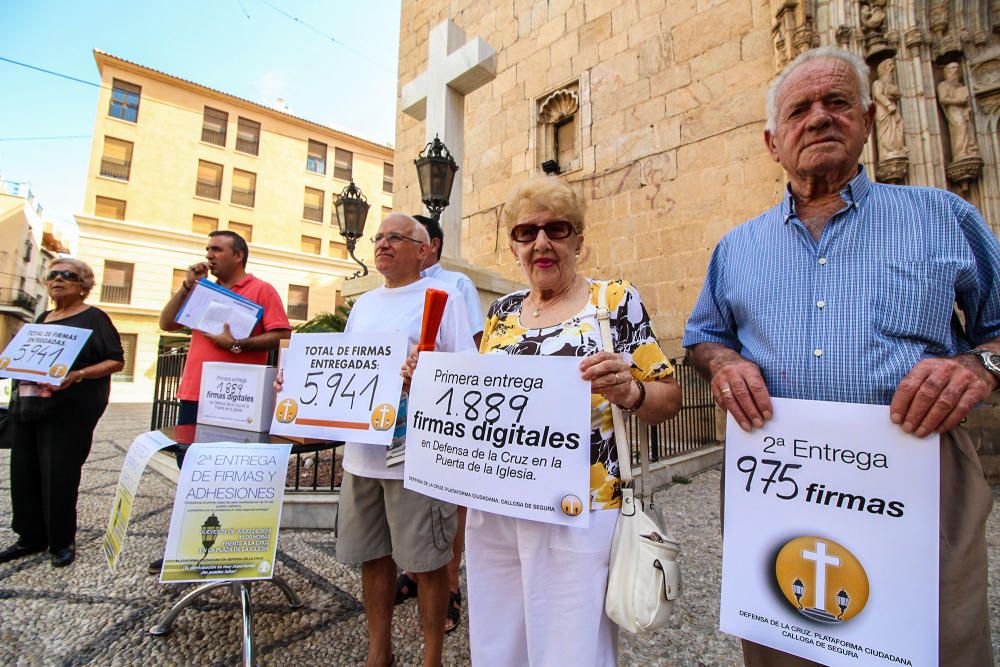 Protestas contra el derribo de la Cruz de Callosa