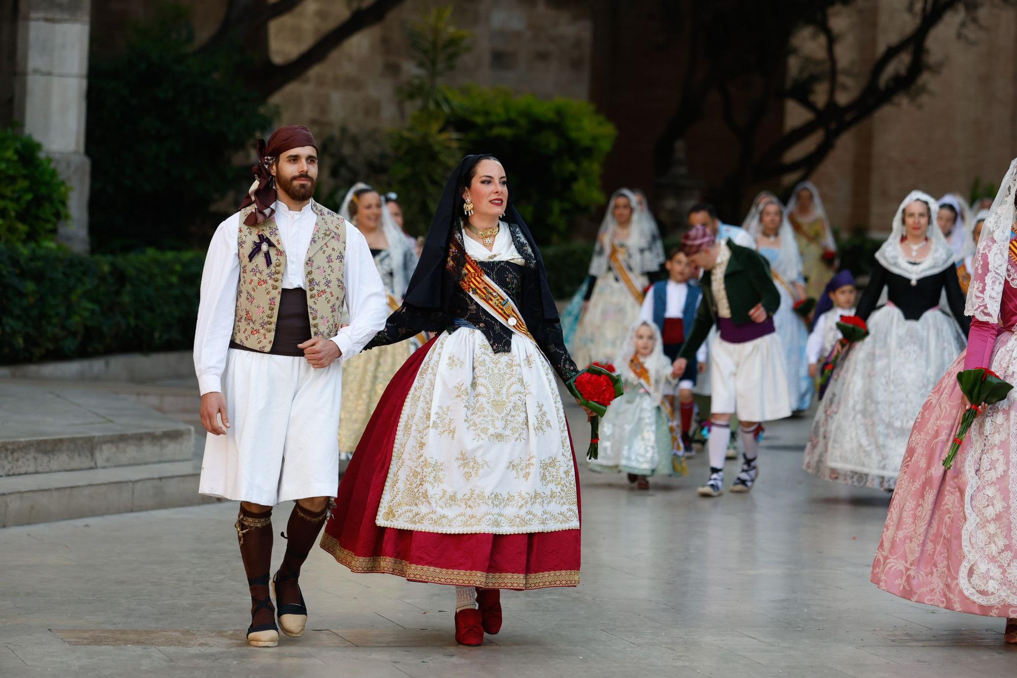 Búscate en el primer día de la Ofrenda en la calle San Vicente entre las 17:00 y las 18:00