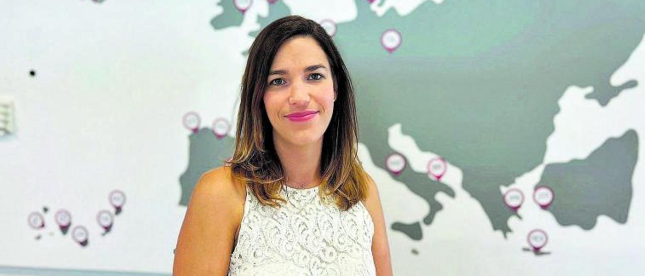 Isabel Rodríguez, directora Comercial de Iberia Express, en la sede de la compañía.