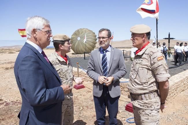 FUERTEVENTURA -  Homenaje a los legionarios paracaidistas en Tefia - 11-04-16