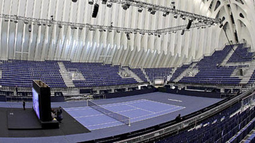 Vista general de la pista de tenis instalada en el edificio Ágora de la Ciudad de las Artes y las Ciencias de Valencia