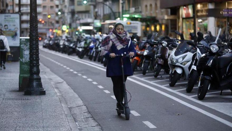 La movilidad en patinetes eléctricos llega al 16,6% en los carriles bici de Zaragoza