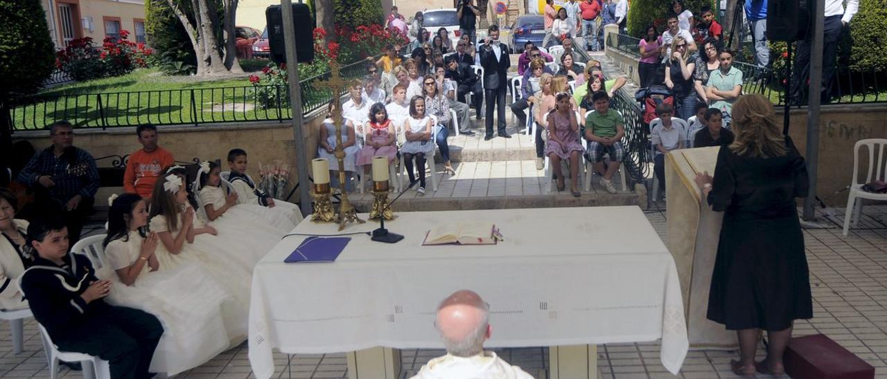 El Principado pide que se pospongan bodas y comuniones en mayo porque "es una situación de riesgo que nos preocupa mucho"